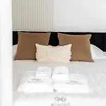 Molly Homestay - Nanjing West Road Jing\'An Temple Townhouse Near Subway